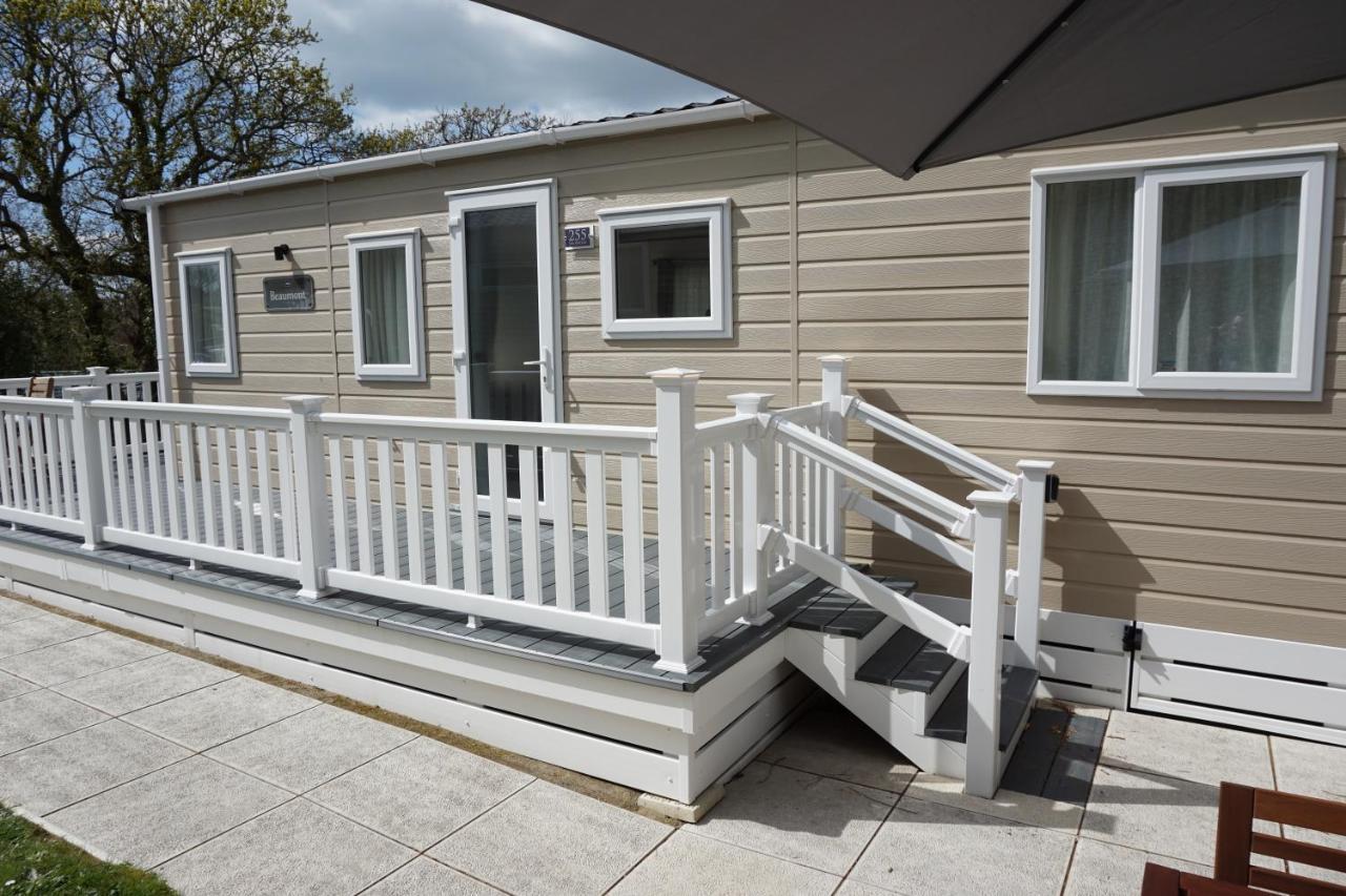 Dotty'S Retreat Villa Milford on Sea Exterior photo